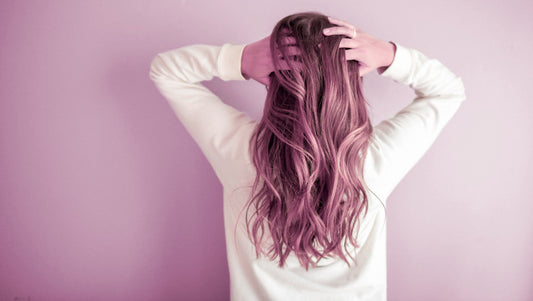 Avoir des cheveux lisses et raides